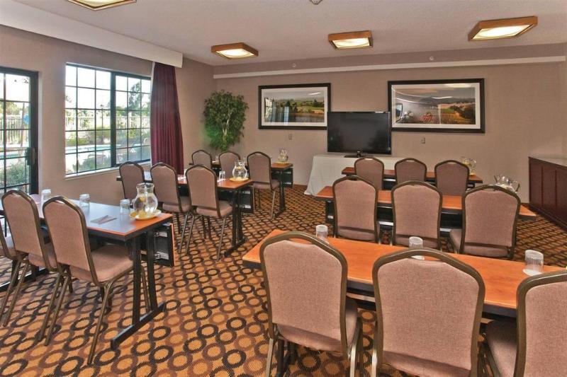Napa Winery Inn Bagian luar foto